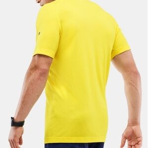 Fabletics Men's The Training Day Tee,Vibrant Yellow Short Sleeve Tee Size L